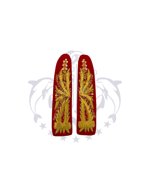 Alamari in canottiglia con fondo cremsi per...