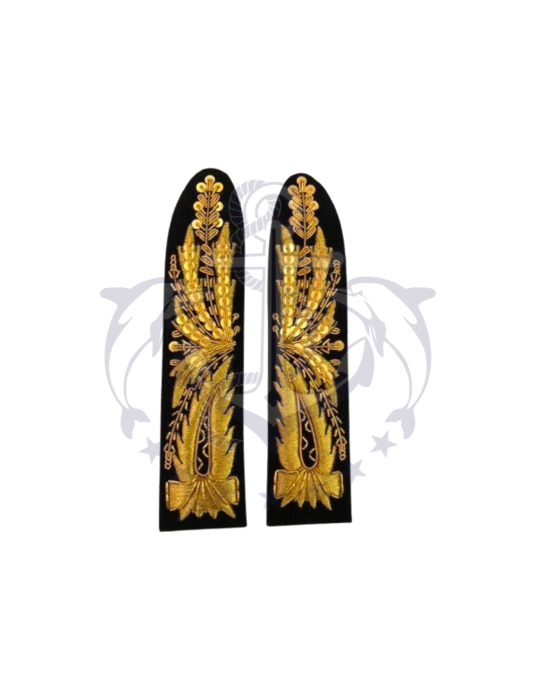 Alamari in canottiglia con fondo nero per...