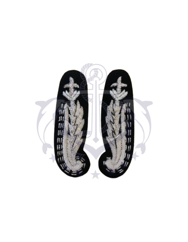 Alamari ricamati in canottiglia argento...